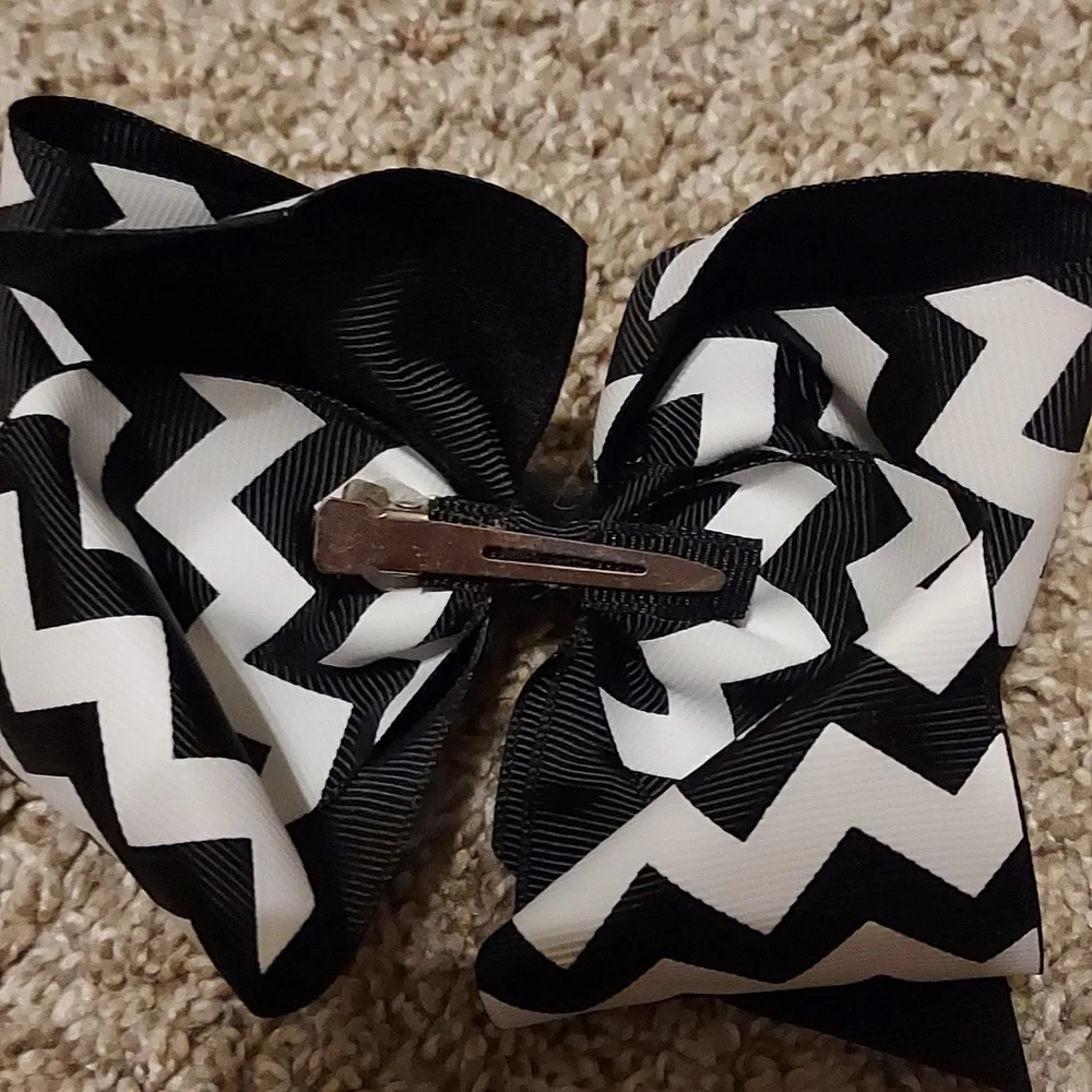 Chevron Alligator Clip Bow